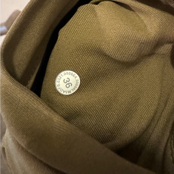 Lululemon ABC Pant Classic 34" *Warpstreme
Deep Artifact LM5ADFS 36 Waist - Picture 6 of 6